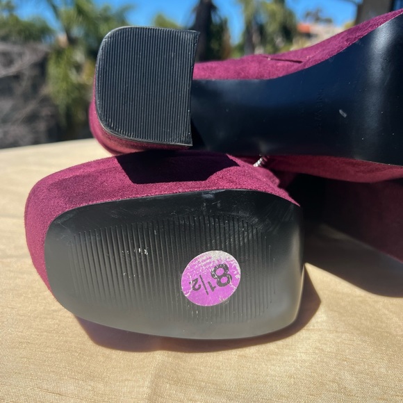 Nine West ankle high- 5” heel boot - Picture 8 of 11